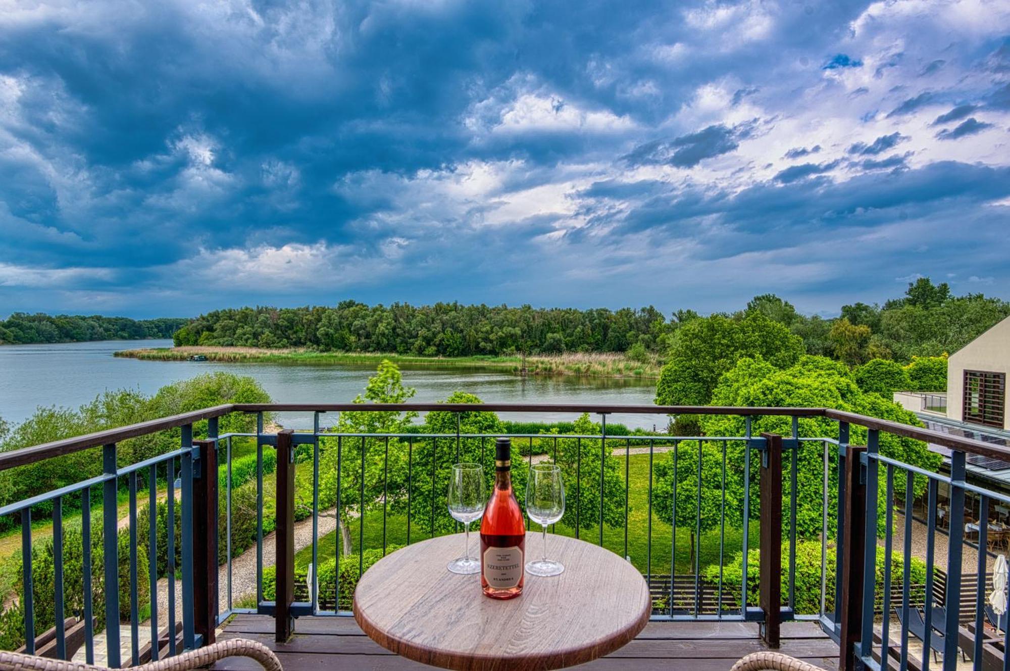 Tiszafüred Tisza Balneum Hotel מראה חיצוני תמונה