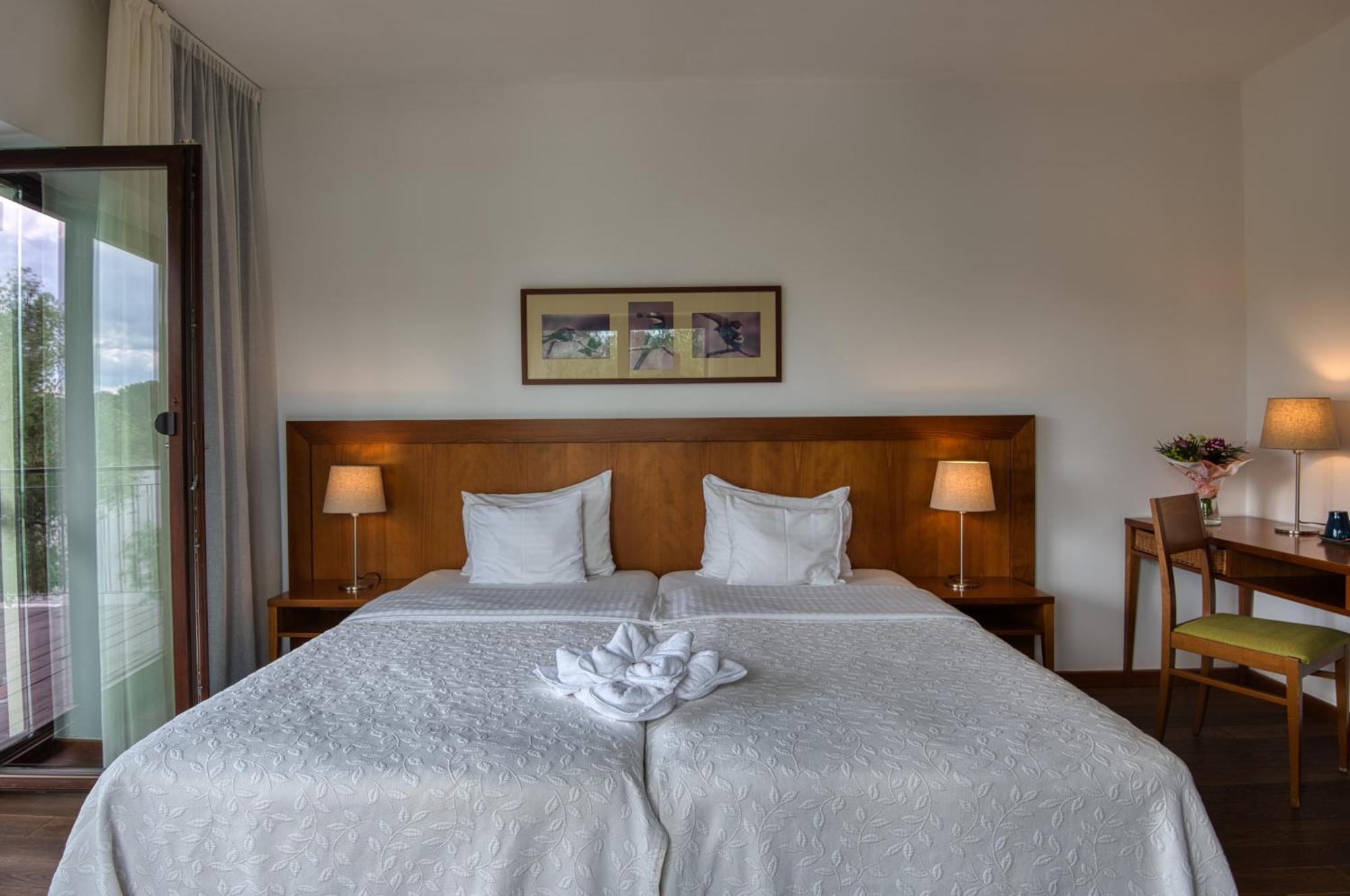 Tiszafüred Tisza Balneum Hotel מראה חיצוני תמונה